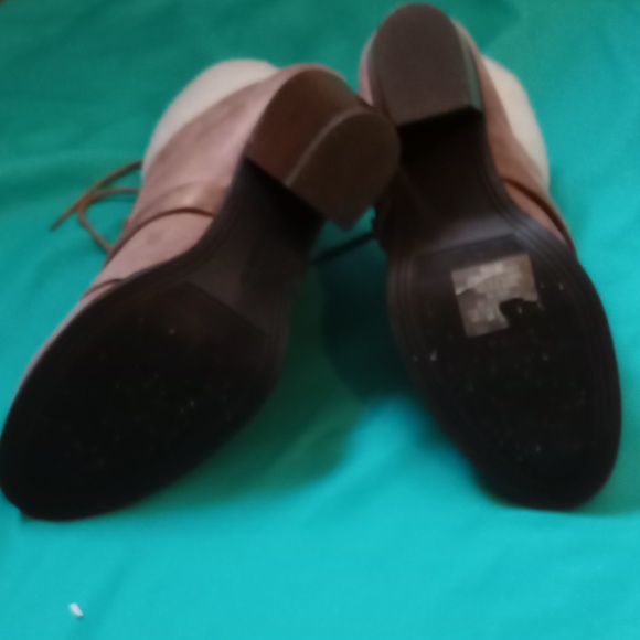 EXPRESS LIGHT BROWN ANKLE BOOTS WITH FAUX FUR SIZE 10 - Picture 11 of 12